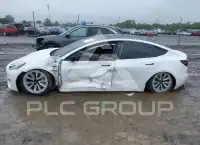 2023 Tesla Model 3 фото