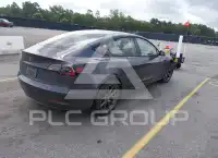 2023 Tesla Model 3 фото