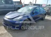 2023 Tesla Model 3 фото