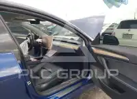 2023 Tesla Model 3 фото