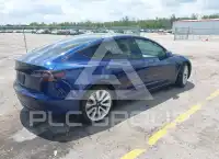 2023 Tesla Model 3 фото