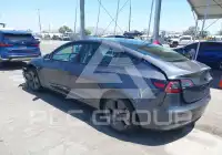 2023 Tesla Model 3 фото