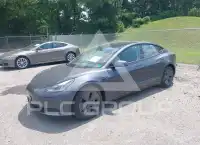 2023 Tesla Model 3 фото