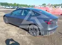 2023 Tesla Model 3 фото