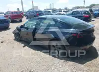 2023 Tesla Model 3 фото