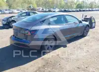 2023 Tesla Model 3 фото