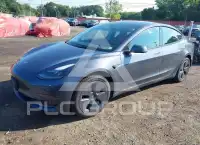 2023 Tesla Model 3 фото