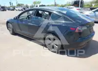 2023 Tesla Model 3 фото