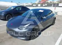 2023 Tesla Model 3 фото