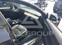 2023 Tesla Model 3 фото