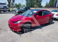2023 Tesla Model 3 фото