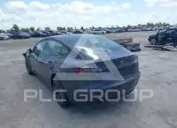 2023 Tesla Model 3 фото