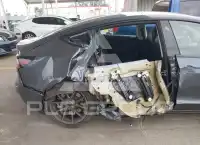 2023 Tesla Model 3 фото