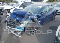 2023 Tesla Model 3 фото