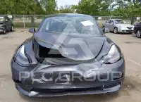 2023 Tesla Model 3 фото