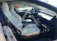 2023 Tesla Model 3 фото