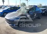 2023 Tesla Model 3 фото
