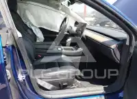 2023 Tesla Model 3 фото