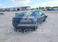 2023 Tesla Model 3 фото