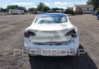 2023 Tesla Model 3 фото