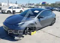 2023 Tesla Model 3 фото