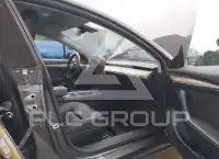 2023 Tesla Model 3 фото