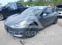 2023 Tesla Model 3 фото