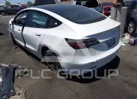 2023 Tesla Model 3 фото