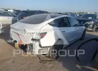 2023 Tesla Model 3 фото