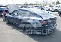 2023 Tesla Model 3 фото