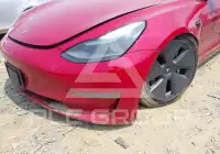 2023 Tesla Model 3 фото