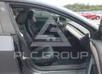 2023 Tesla Model 3 фото