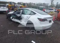 2023 Tesla Model 3 фото
