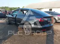 2023 Tesla Model 3 фото