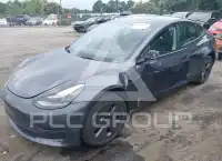 2023 Tesla Model 3 фото