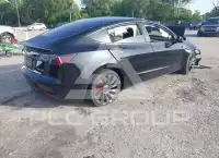 2023 Tesla Model 3 фото
