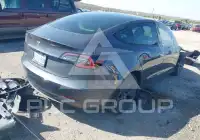 2023 Tesla Model 3 фото