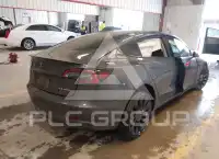 2023 Tesla Model 3 фото