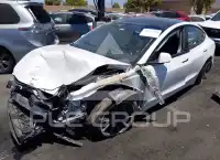 2023 Tesla Model 3 фото