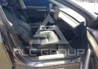 2023 Tesla Model 3 фото