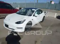 2023 Tesla Model 3 фото