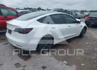 2023 Tesla Model 3 фото