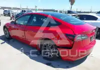 2023 Tesla Model 3 фото