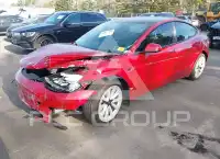 2023 Tesla Model 3 фото