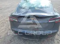 2023 Tesla Model 3 фото