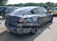 2023 Tesla Model 3 фото