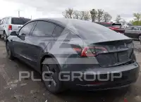 2023 Tesla Model 3 фото