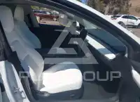 2023 Tesla Model 3 фото