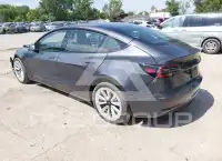 2023 Tesla Model 3 фото