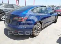 2023 Tesla Model 3 фото
